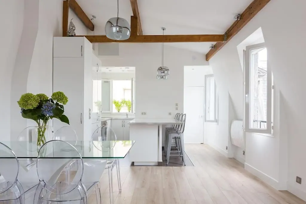Loft Refait A Neuf En Dernier Etage 2 Appartement *